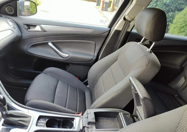 Ford Mondeo cena 24900 przebieg: 249000, rok produkcji 2014 z Szczecin małe 497